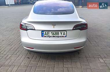 Седан Tesla Model 3 2017 в Ивано-Франковске