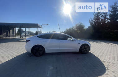 Седан Tesla Model 3 2018 в Лановцах