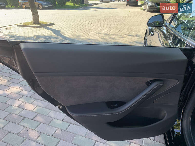 Седан Tesla Model 3 2018 в Хмельницькому