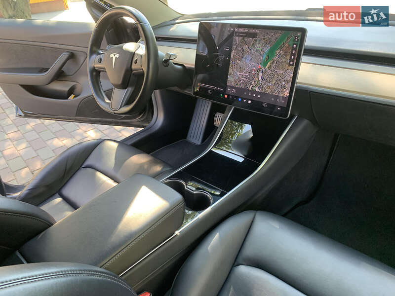 Седан Tesla Model 3 2018 в Хмельницькому