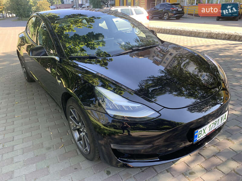 Седан Tesla Model 3 2018 в Хмельницькому