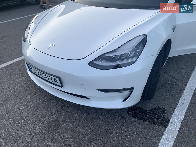 Седан Tesla Model 3 2019 в Білій Церкві