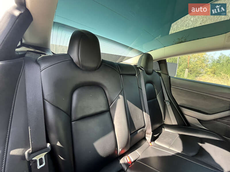 Седан Tesla Model 3 2018 в Днепре