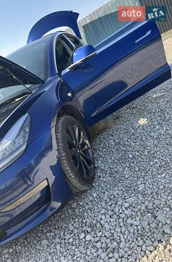 Седан Tesla Model 3 2018 в Днепре