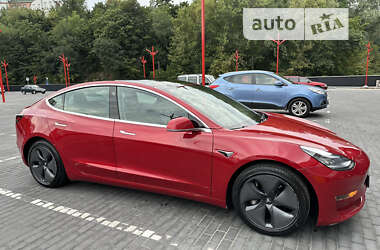 Седан Tesla Model 3 2019 в Киеве