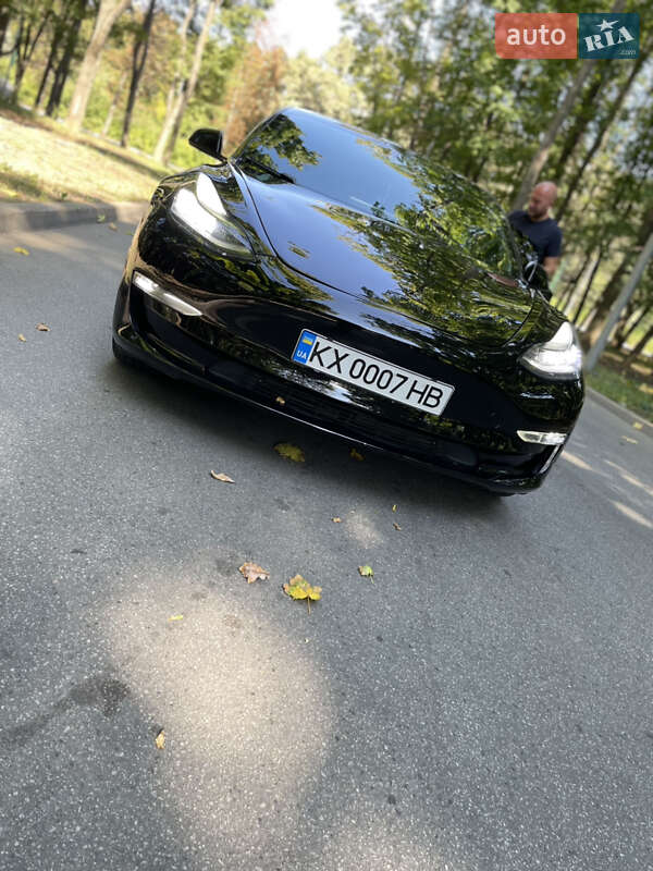 Седан Tesla Model 3 2018 в Харкові