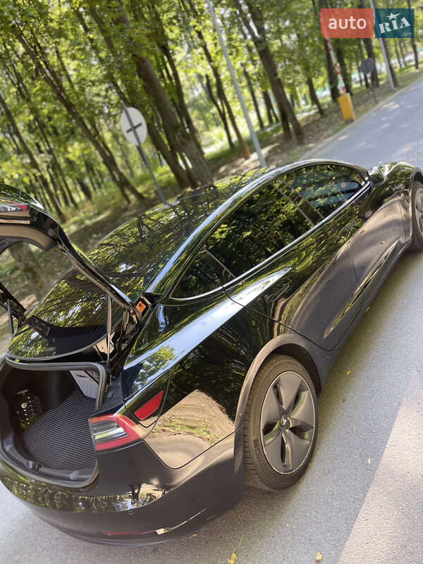 Седан Tesla Model 3 2018 в Харкові