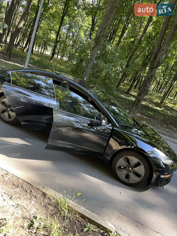 Седан Tesla Model 3 2018 в Харкові