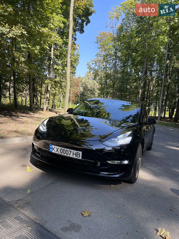 Седан Tesla Model 3 2018 в Харкові