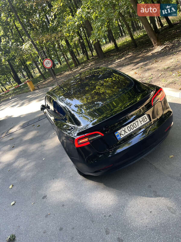 Седан Tesla Model 3 2018 в Харкові