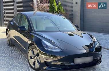 Седан Tesla Model 3 2021 в Киеве