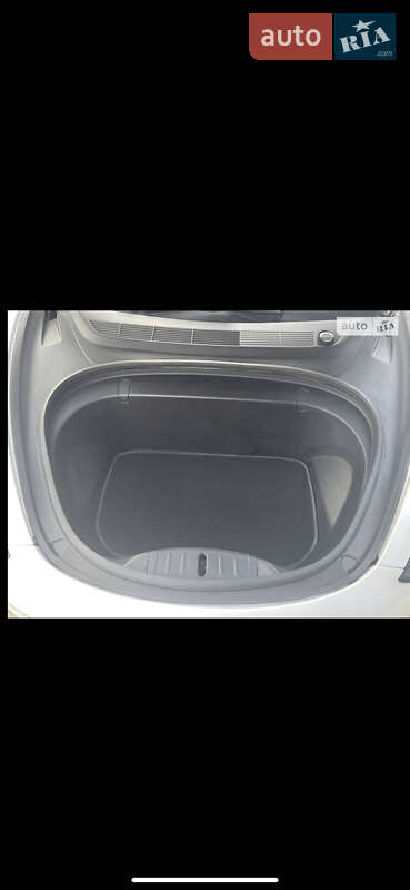 Седан Tesla Model 3 2019 в Ивано-Франковске