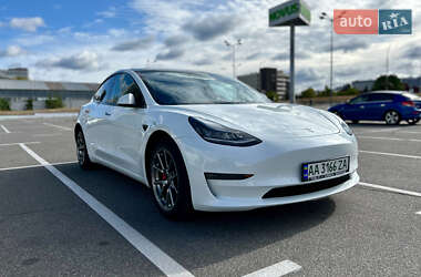 Седан Tesla Model 3 2019 в Киеве