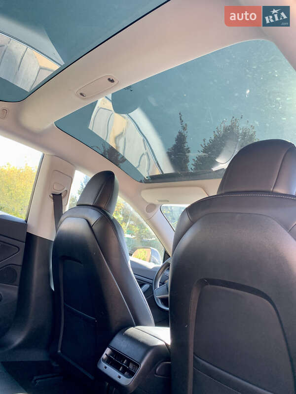 Седан Tesla Model 3 2018 в Білій Церкві