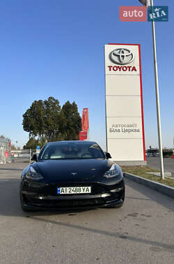 Седан Tesla Model 3 2021 в 