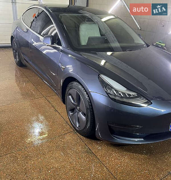 Tesla Model 3 2019