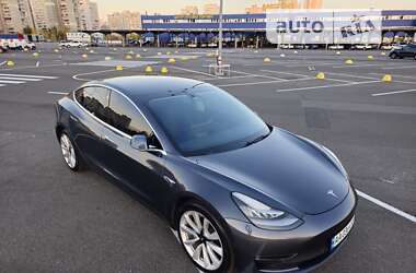 Седан Tesla Model 3 2020 в Києві
