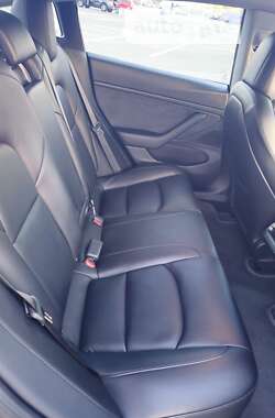 Седан Tesla Model 3 2020 в Киеве