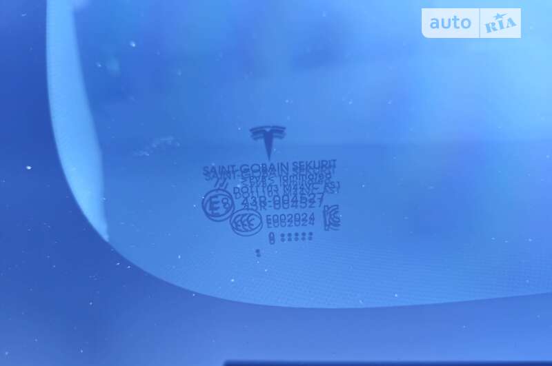 Седан Tesla Model 3 2020 в Києві