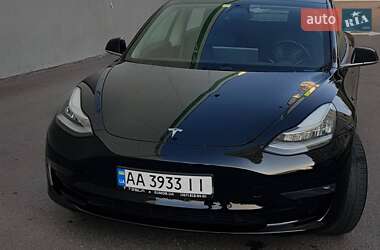 Седан Tesla Model 3 2018 в Киеве