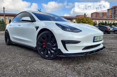 Седан Tesla Model 3 2021 в Дніпрі