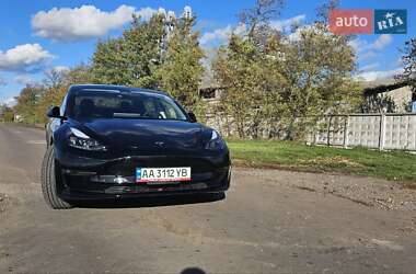 Седан Tesla Model 3 2022 в Киеве