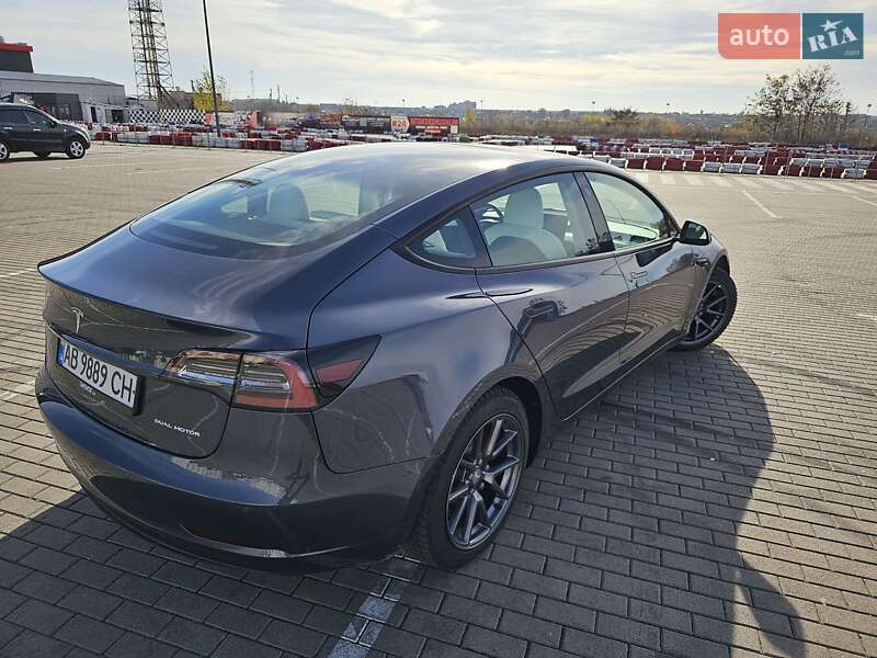 Седан Tesla Model 3 2022 в Вінниці