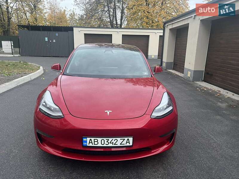 Седан Tesla Model 3 2018 в Вінниці