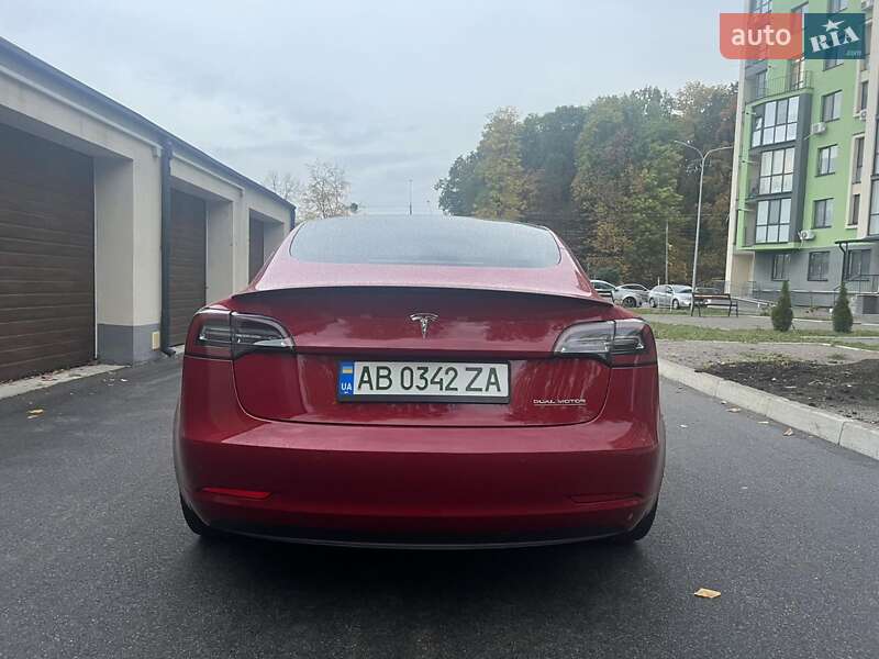 Седан Tesla Model 3 2018 в Вінниці