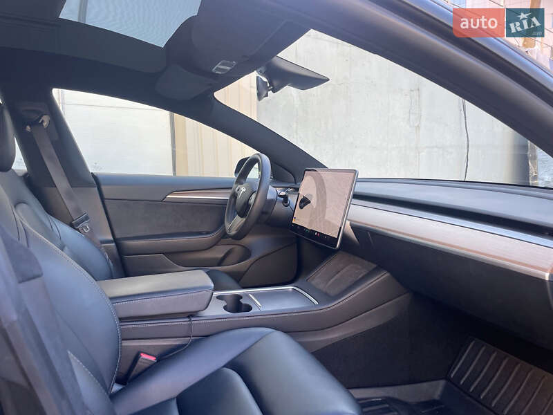 Седан Tesla Model 3 2021 в Києві