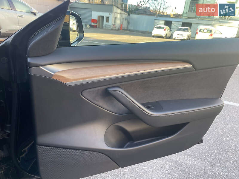 Седан Tesla Model 3 2021 в Киеве фото 11 Седан Tesla Model 3 2021 в Киеве