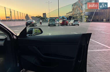 Седан Tesla Model 3 2018 в Первомайске