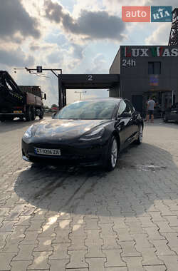 Седан Tesla Model 3 2019 в Калуше