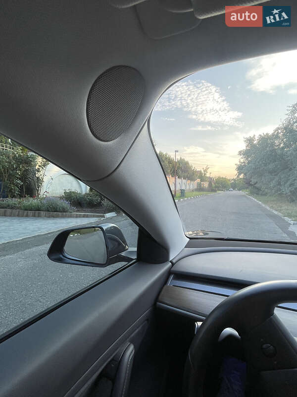 Седан Tesla Model 3 2018 в Одессе
