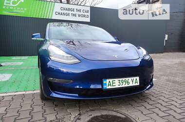 Седан Tesla Model 3 2018 в Кам'янському