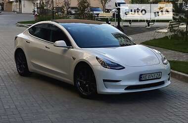 Седан Tesla Model 3 2019 в Днепре