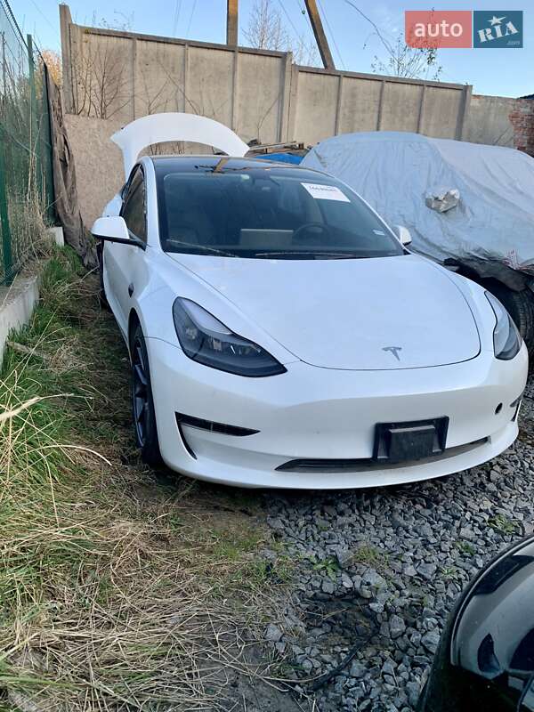 Седан Tesla Model 3 2021 в Львове