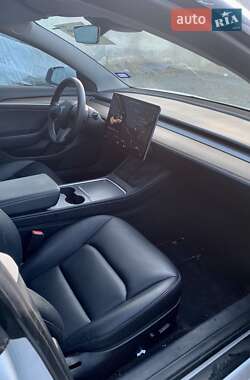 Седан Tesla Model 3 2021 в Львове