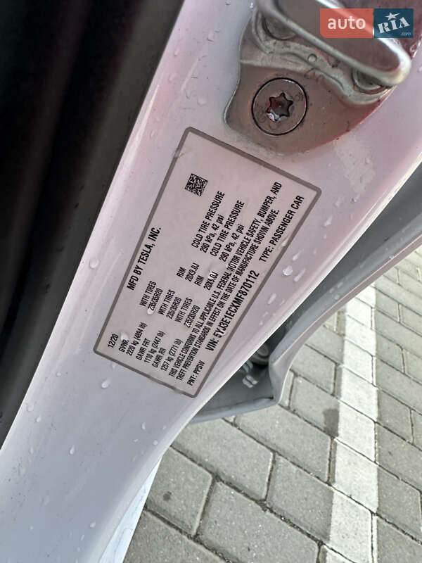 Седан Tesla Model 3 2020 в Виннице