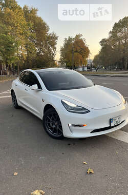 Седан Tesla Model 3 2020 в Николаеве