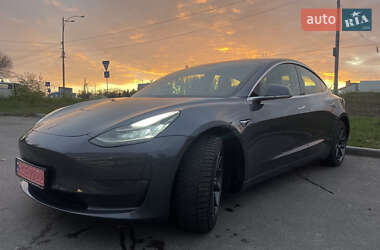 Tesla Model 3 2019