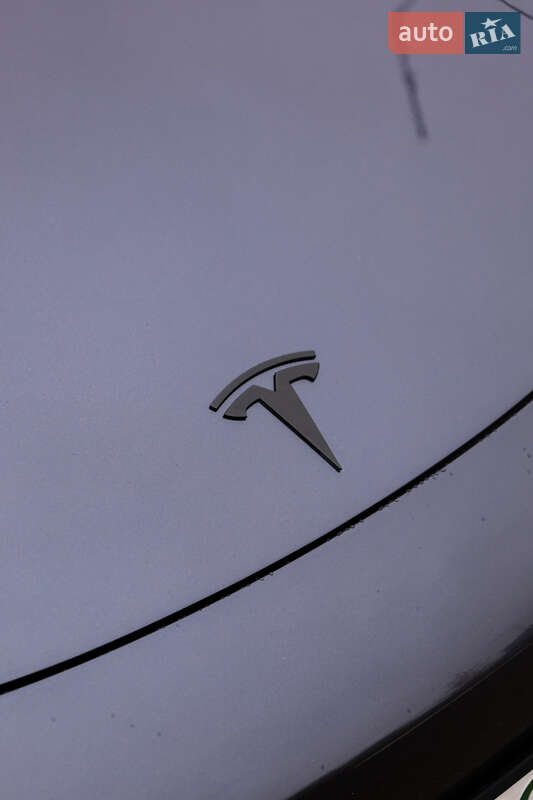 Седан Tesla Model 3 2022 в Киеве
