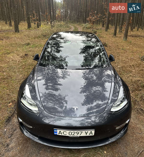 Седан Tesla Model 3 2022 в Любомле
