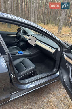 Седан Tesla Model 3 2022 в Любомле