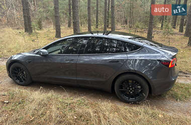 Седан Tesla Model 3 2022 в Любомле