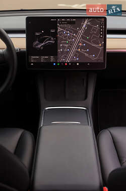 Седан Tesla Model 3 2022 в Києві