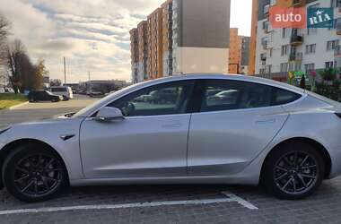 Седан Tesla Model 3 2018 в Виннице