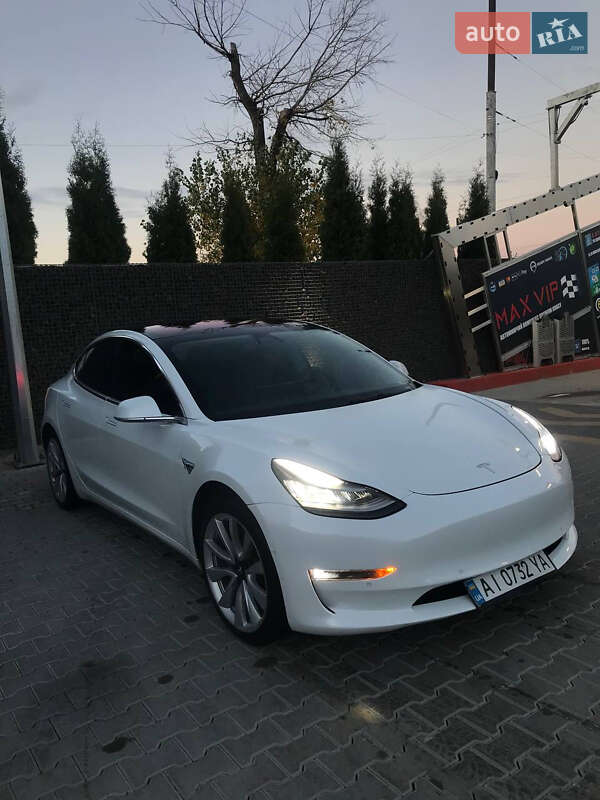 Седан Tesla Model 3 2018 в Білій Церкві