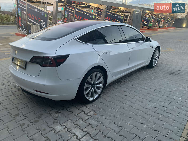 Седан Tesla Model 3 2018 в Білій Церкві
