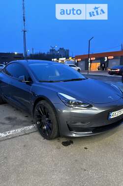 Седан Tesla Model 3 2022 в Киеве